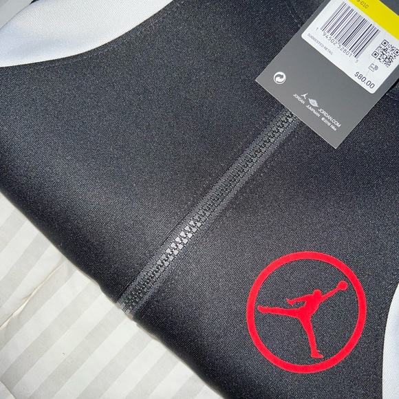 Jordan Jacket - Picture 3 of 3